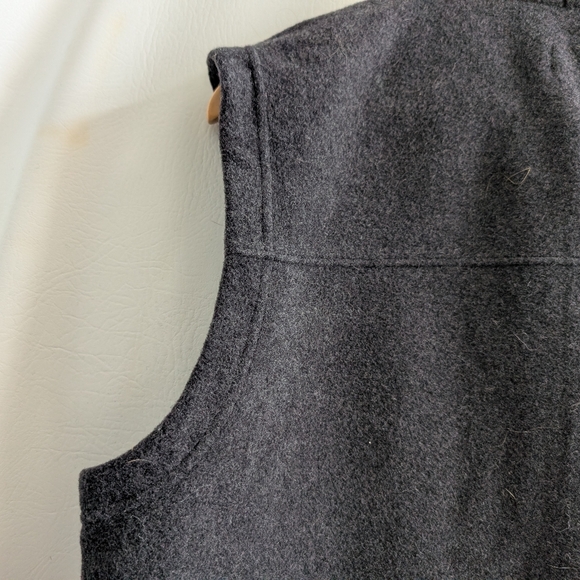 Smartwool Dark Grey Wool Blend Vest Chest & Side Zippered Pockets - L - Picture 9 of 16